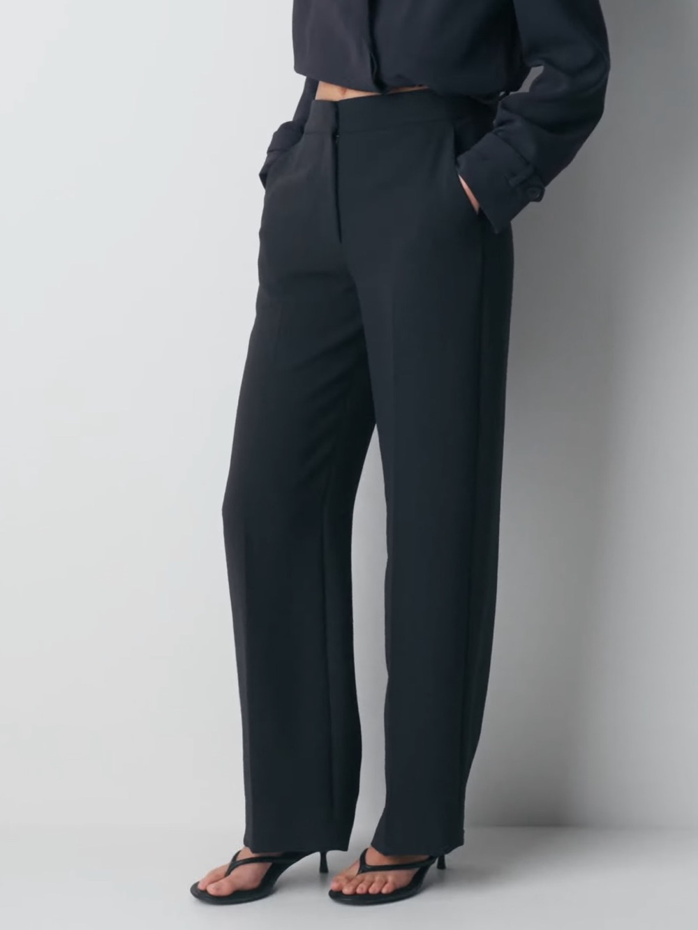 Aritzia Wilfred Limitless Crepette High Rise Wide Leg Pants Black 10 L 32”